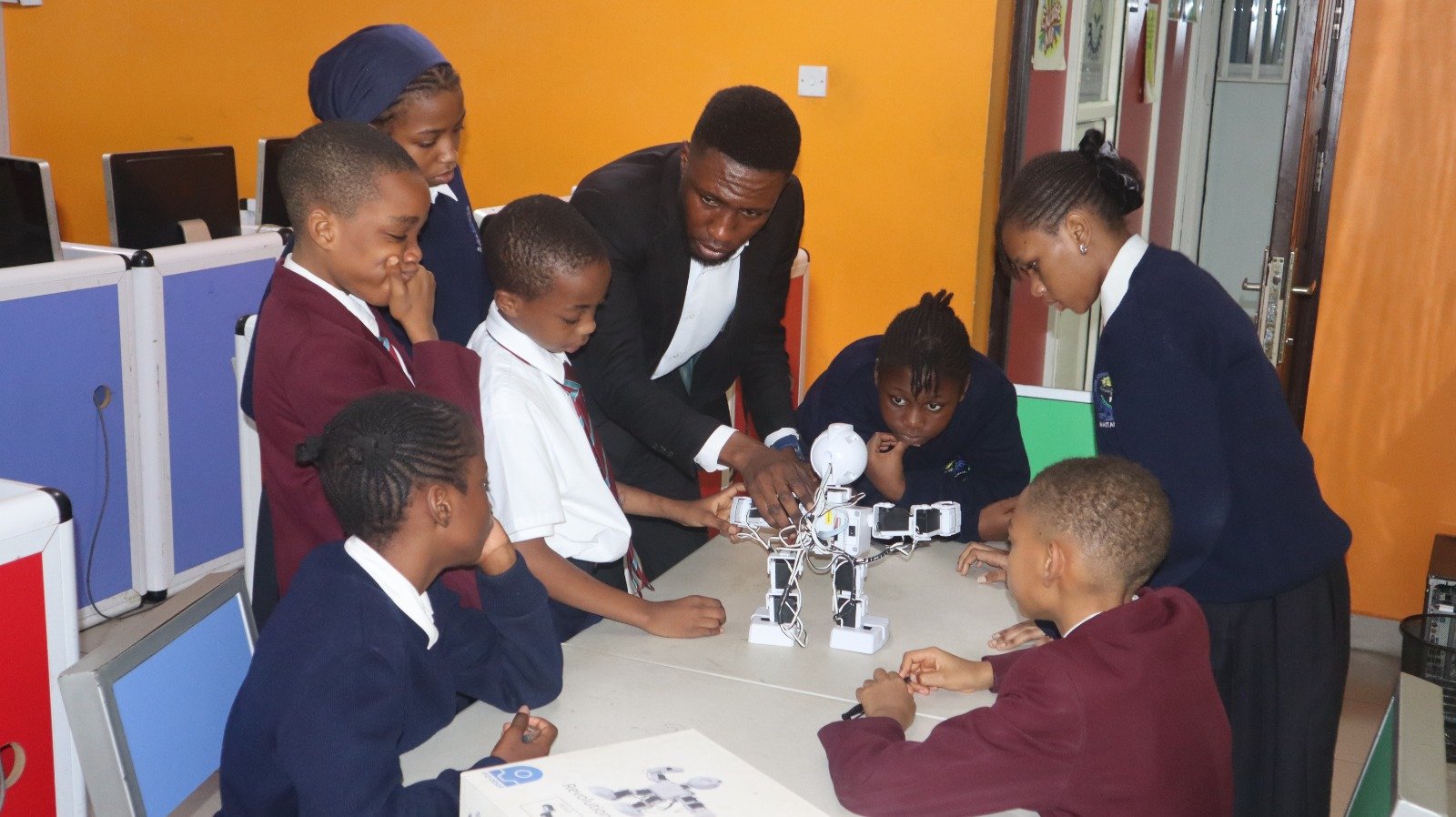 ASSEMBLING A BASIC ROBOT